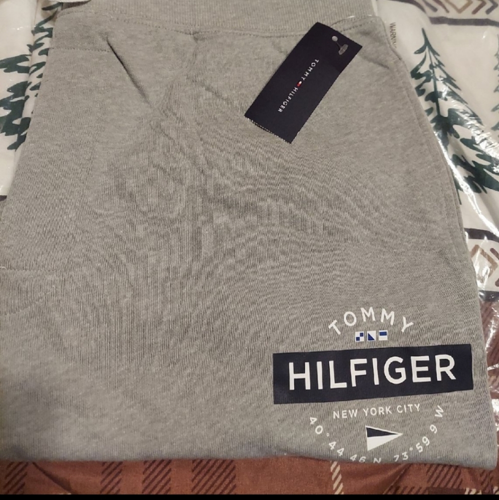 TOMMY HILFIGER Logo Print Men's Lounge Shorts Size LG Grey BNWT RETIRED - Picture 3 of 5